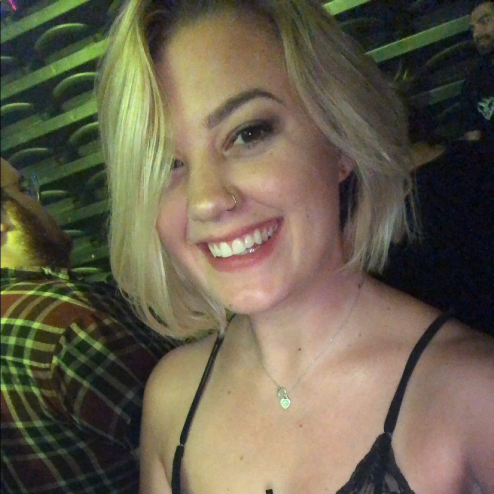 Meet your Posher, Abby